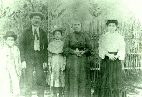 Canestrari Family in Barton, Arkansas